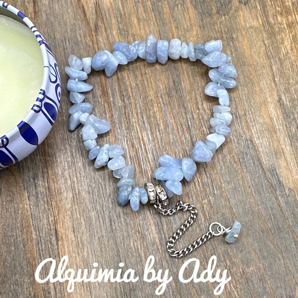 Aquamarine chips beaded handmade bracelet/pastel/boho/minimalist - Picture 1 of 3